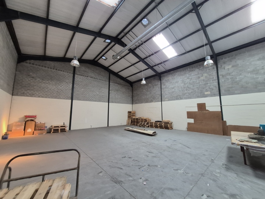To Let Commercial Property for Rent in Maitland Western Cape